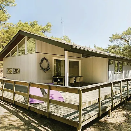 Ferienhaus 4 Bedroom Cozy In Nexo Vester Somarken